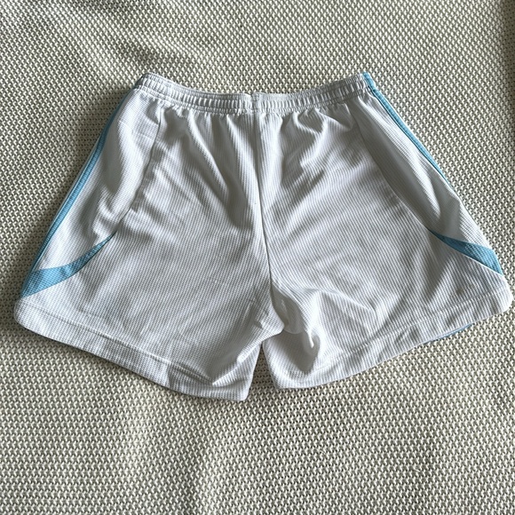 Adidas soccer shorts - Picture 2 of 3